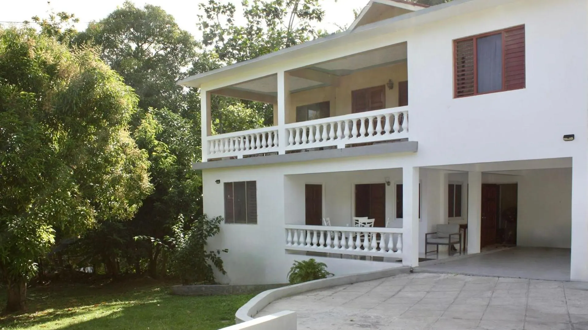 Apartment Serene Getaway-Newly Renovated Spacious 2 Beds 2 Baths Montego Bay